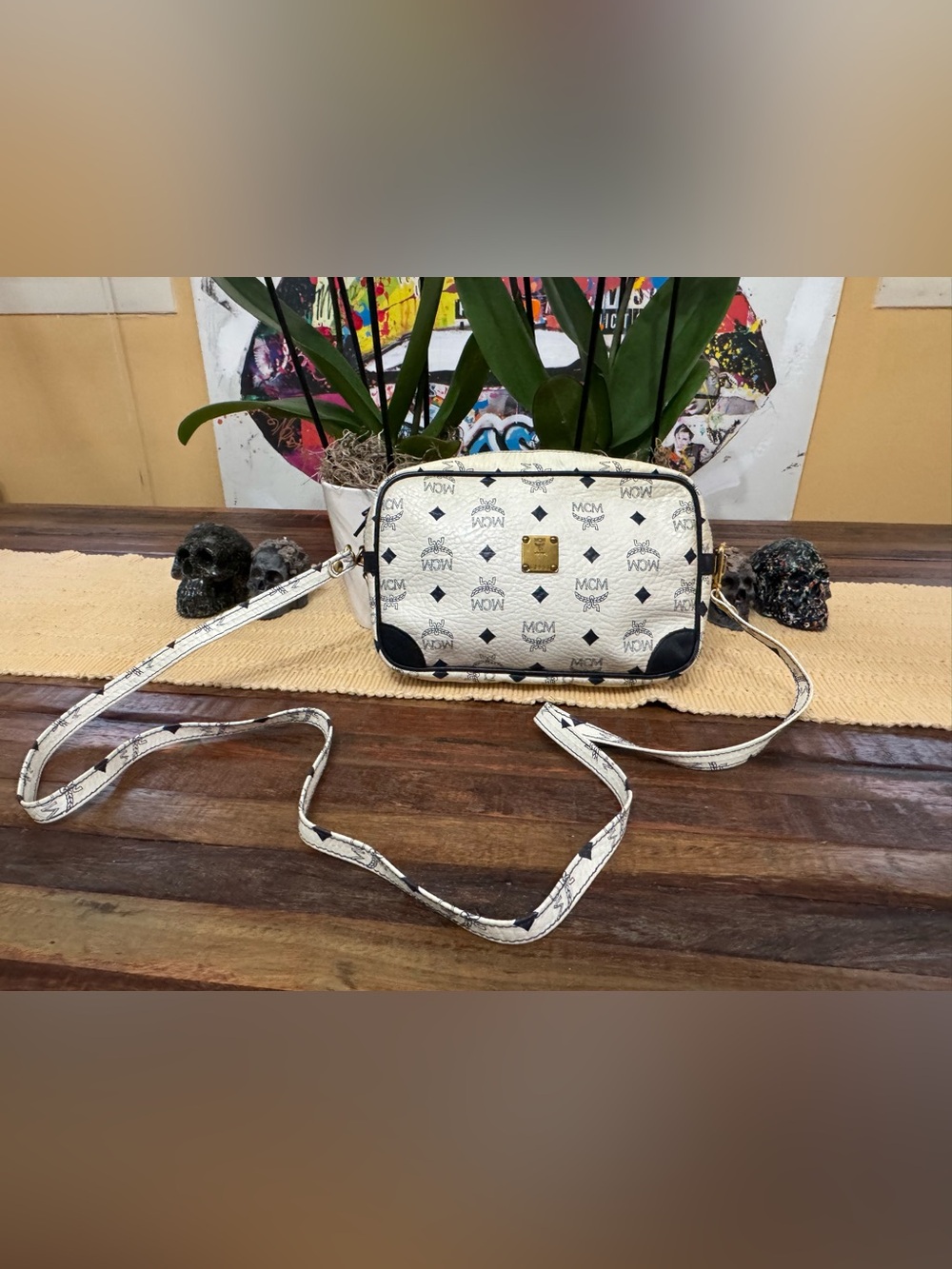 MCM White and Navy Visetos Logo Crossbody Bag - Picture 6 of 17